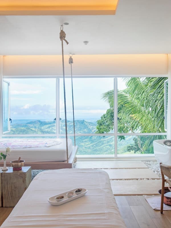 Couples treatment rooms, sauna, hot tub, steam room, Turkish bath