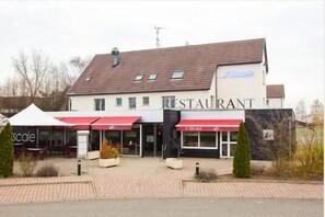 Exterior - Hotel Restaurant l'Escale (Brumath)