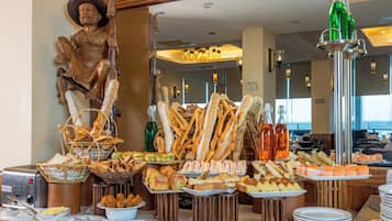 Daily buffet breakfast for a fee
