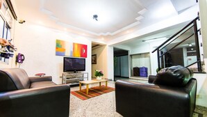 Lobby sitting area - Hotel 21 (São Paulo)