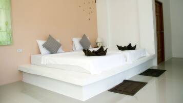 Double Room with Mountain View | Desk, free WiFi
