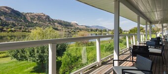 South Thompson Inn Manor House