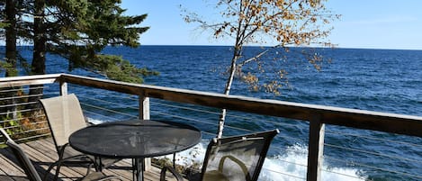 Traditionel hytte - 2 soveværelser - terrasse - søudsigt (2 Double Bedroom Cabin) | Udsigt over vandet