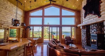 Televisión 32 pulgadas con canales de televisión por cable, libros