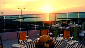 Outdoor dining - Mundihoteles Astrasuite 427 (Cartagena)