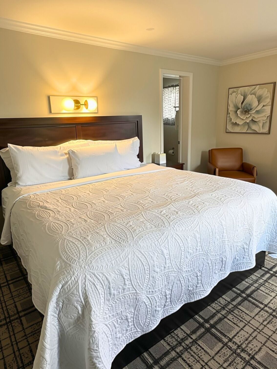 Room, 1 Queen Bed | Blackout curtains, iron/ironing board, free WiFi, bed sheets