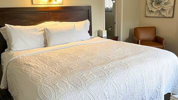 Room, 1 Queen Bed | Blackout curtains, iron/ironing board, free WiFi, bed sheets