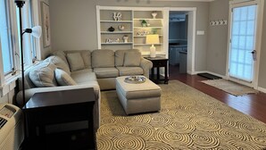 Suite, 2 Bedrooms | Living area | 32-inch flat-screen TV with cable channels, TV - Blowing Rock Inn (Blowing Rock)