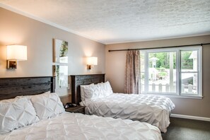 Desk, iron/ironing board, free WiFi, bed sheets