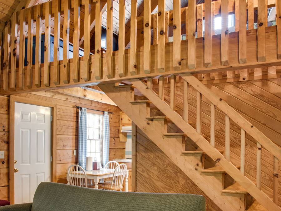 Hytte | Oppholdsrom | En 55-tommers Flatskjerm-TV med kabel-kanaler samt TV