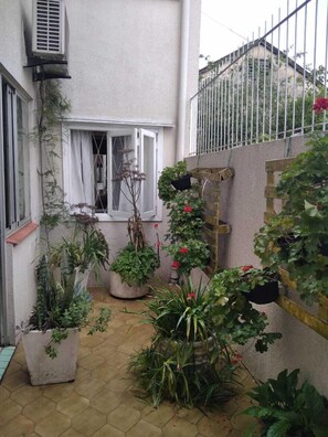 Executive Triple Room | Terrace/patio