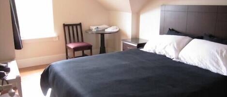 Chambre, 1 grand lit, non-fumeurs | Wi-Fi gratuit