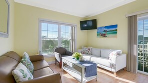 Condo | 2 habitaciones, tabla de planchar con plancha y wifi gratis 