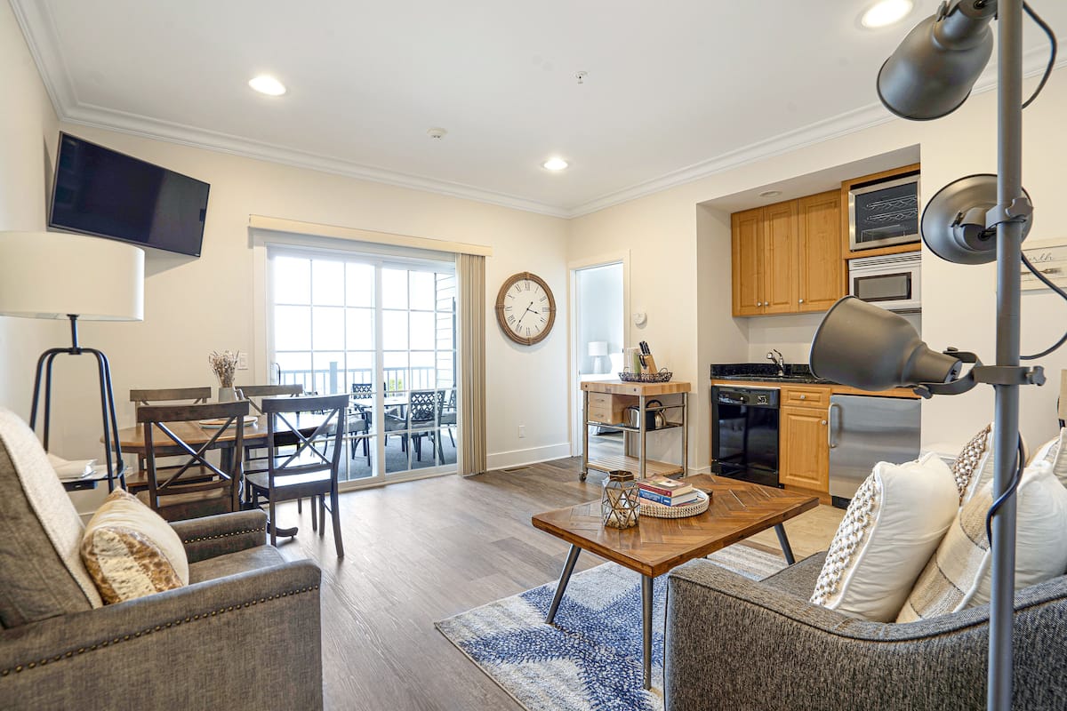 Condo | 2 bedrooms, iron/ironing board, free WiFi