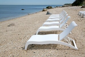 Beach nearby - Cliffside Resort Condominiums (Greenport)