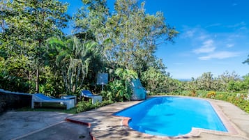 Alberca al aire libre