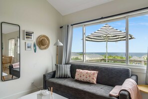 Cottage, Ocean View | Egyptian cotton sheets, premium bedding, memory foam beds - Breakers Montauk (Montauk)