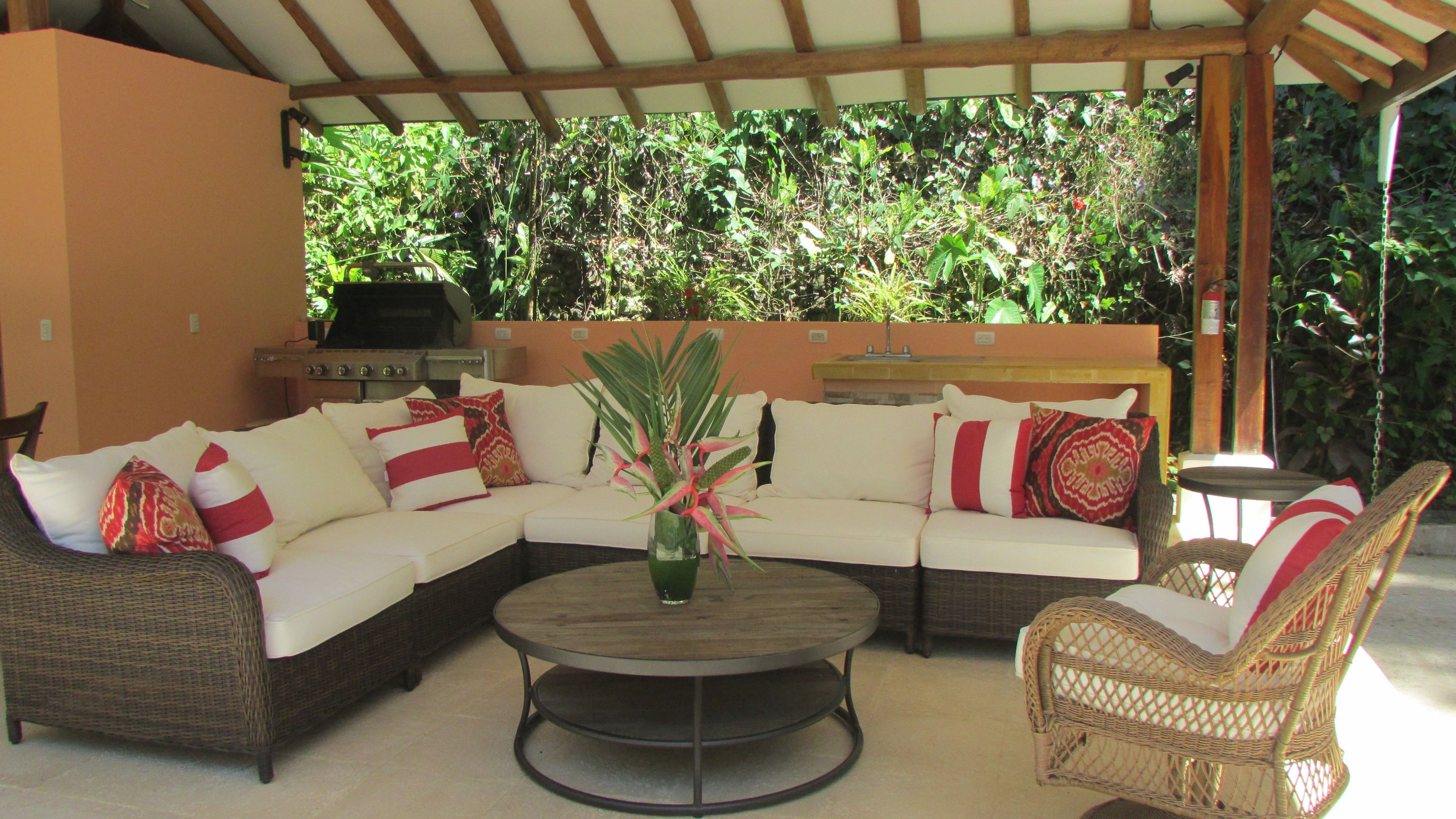 Luxury House, 3 Bedrooms | Living area