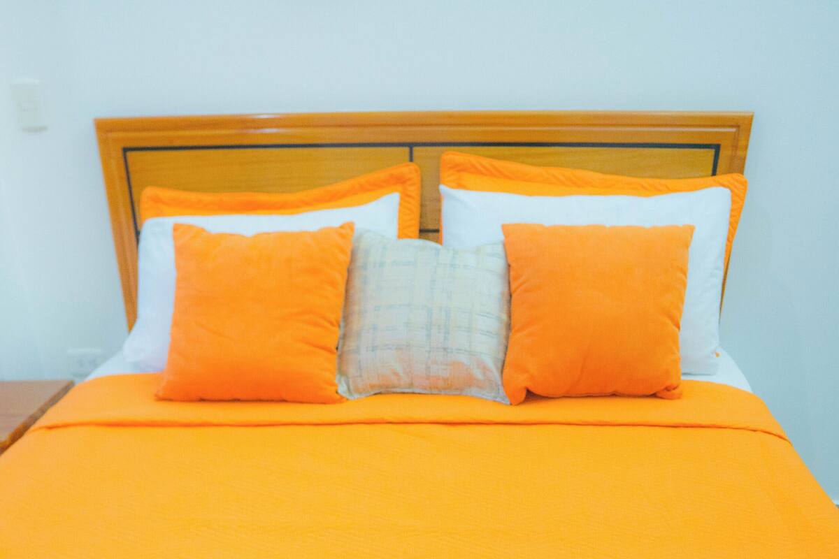 Supreme Single Room | Literie de qualité supérieure, bureau, draps fournis