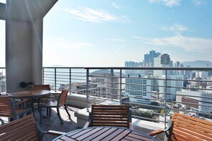 屋外ダイニングエリア