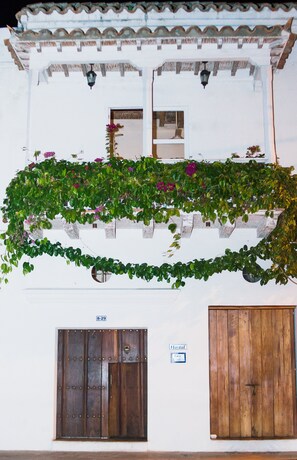 Front of property - Hostal Boutique Casa Escallon - Hostel (Cartagena)