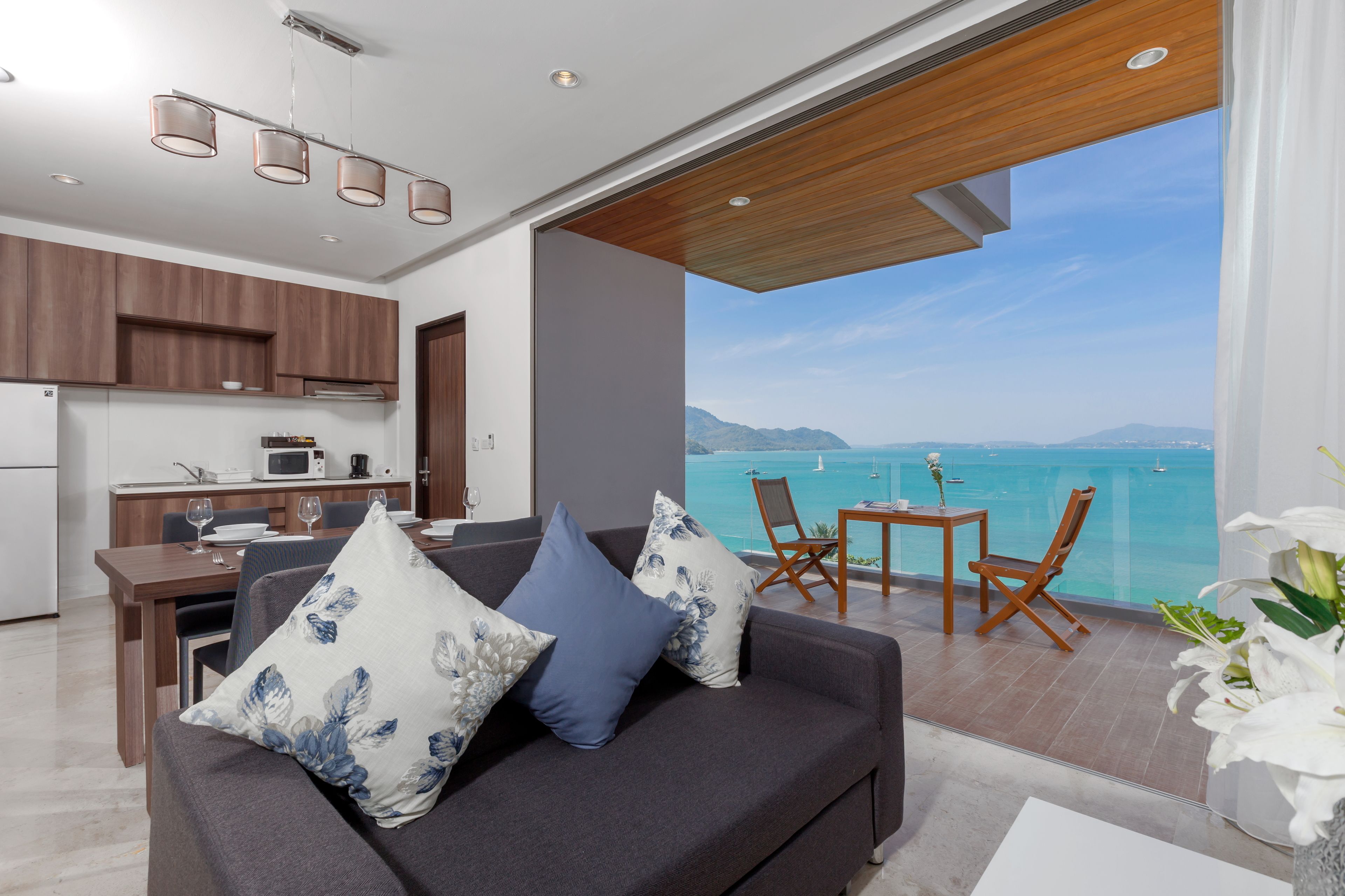 Two Bedroom Suite with Sea View  | In-room safe, individually furnished, desk, blackout drapes