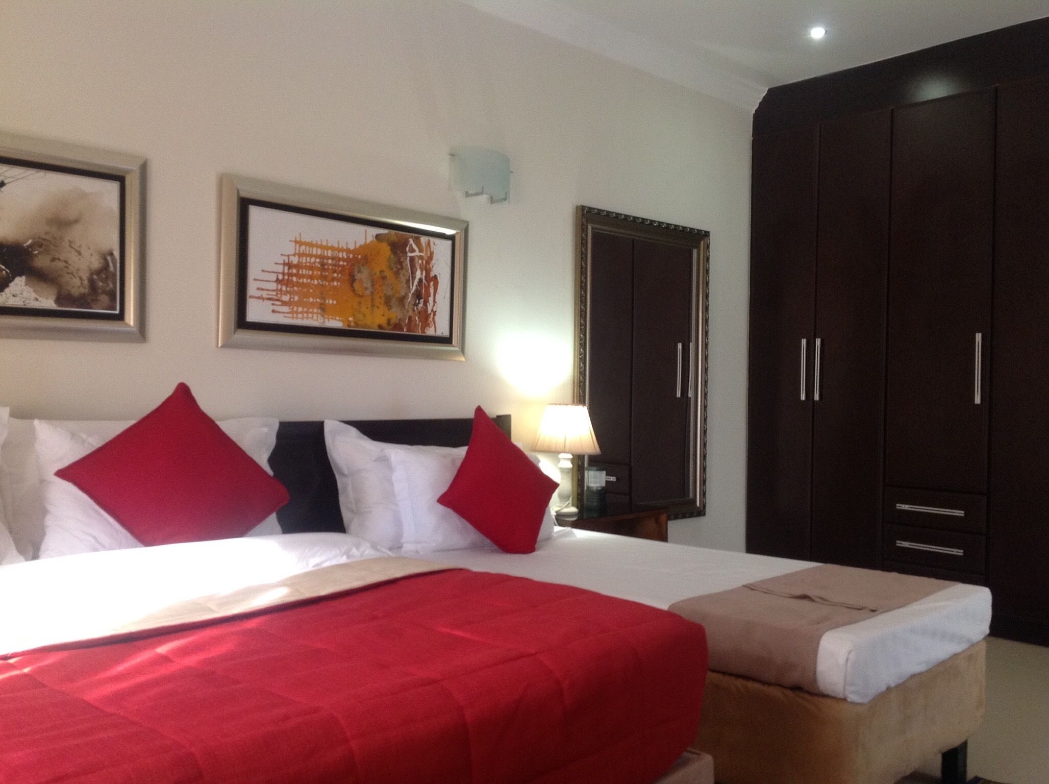 family cottage, 1 double bed with sofa bed | in-room safe, desk, free wifi