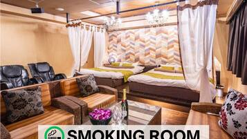 高級客房 | 羽絨被、客房內保險箱、書桌、遮光布/窗簾