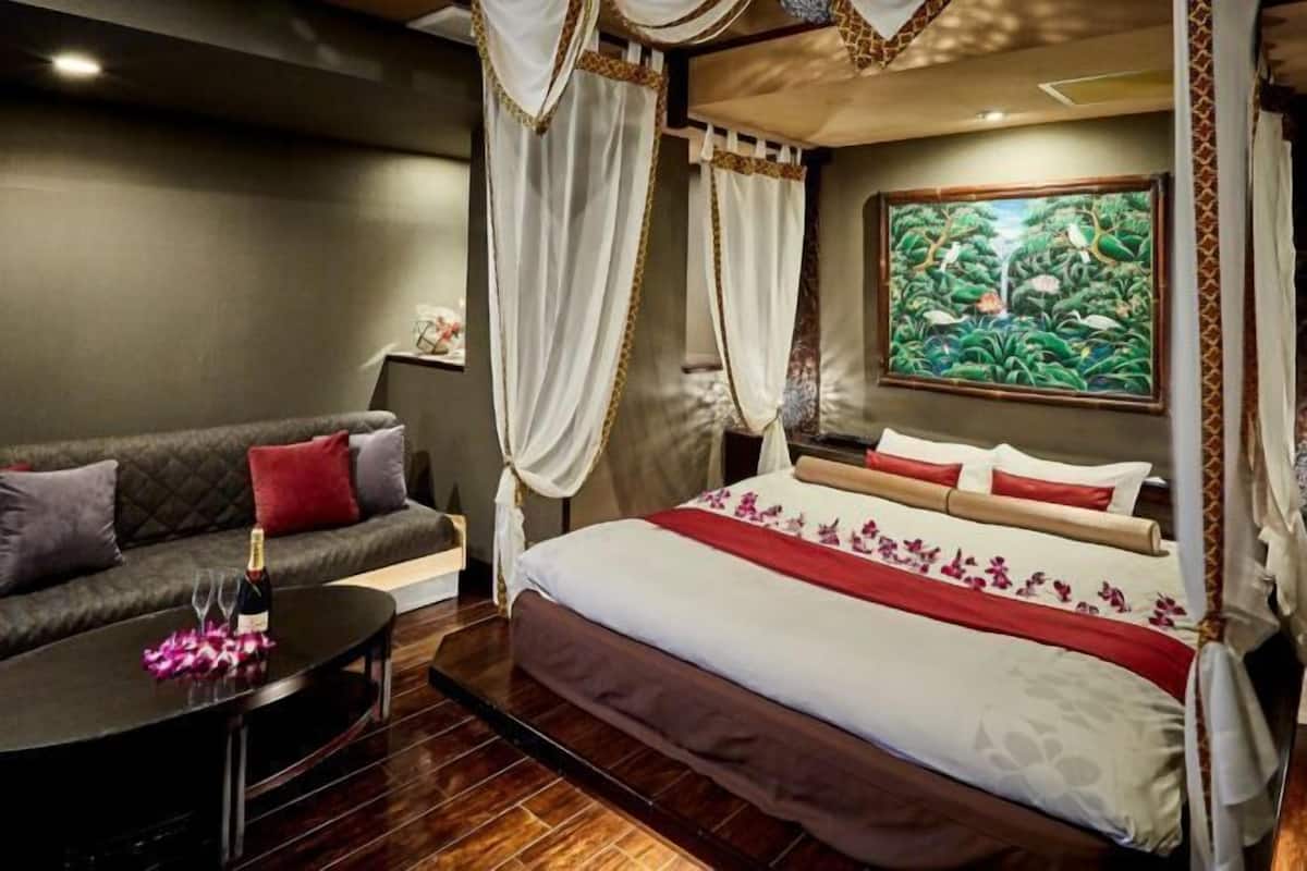 1 Schlafzimmer, Daunenbettdecken, Zimmersafe, Schreibtisch