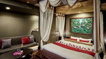 Deluxe Double Room, Smoking (Check-in @15:00, Checkout @ Noon)