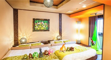 Family Hammock Room, 2 Double Beds, Non Smoking | Down comforters, in-room safe, desk, blackout drapes