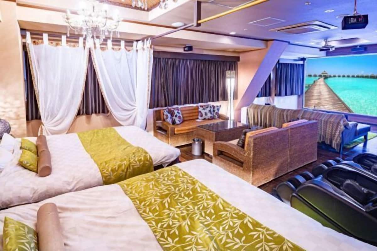 1 Schlafzimmer, Daunenbettdecken, Zimmersafe, Schreibtisch