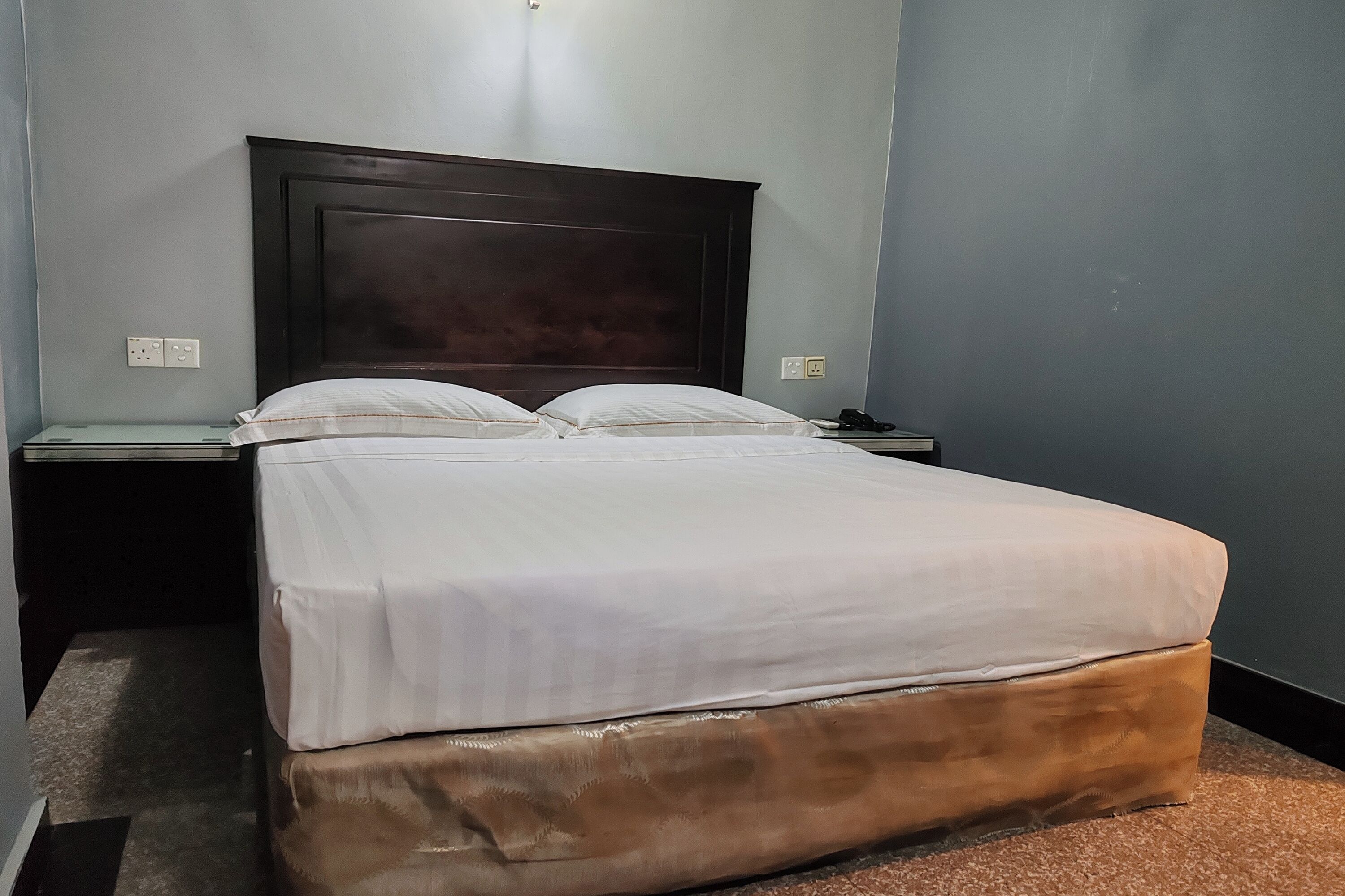Desk, blackout curtains, iron/ironing board, free WiFi