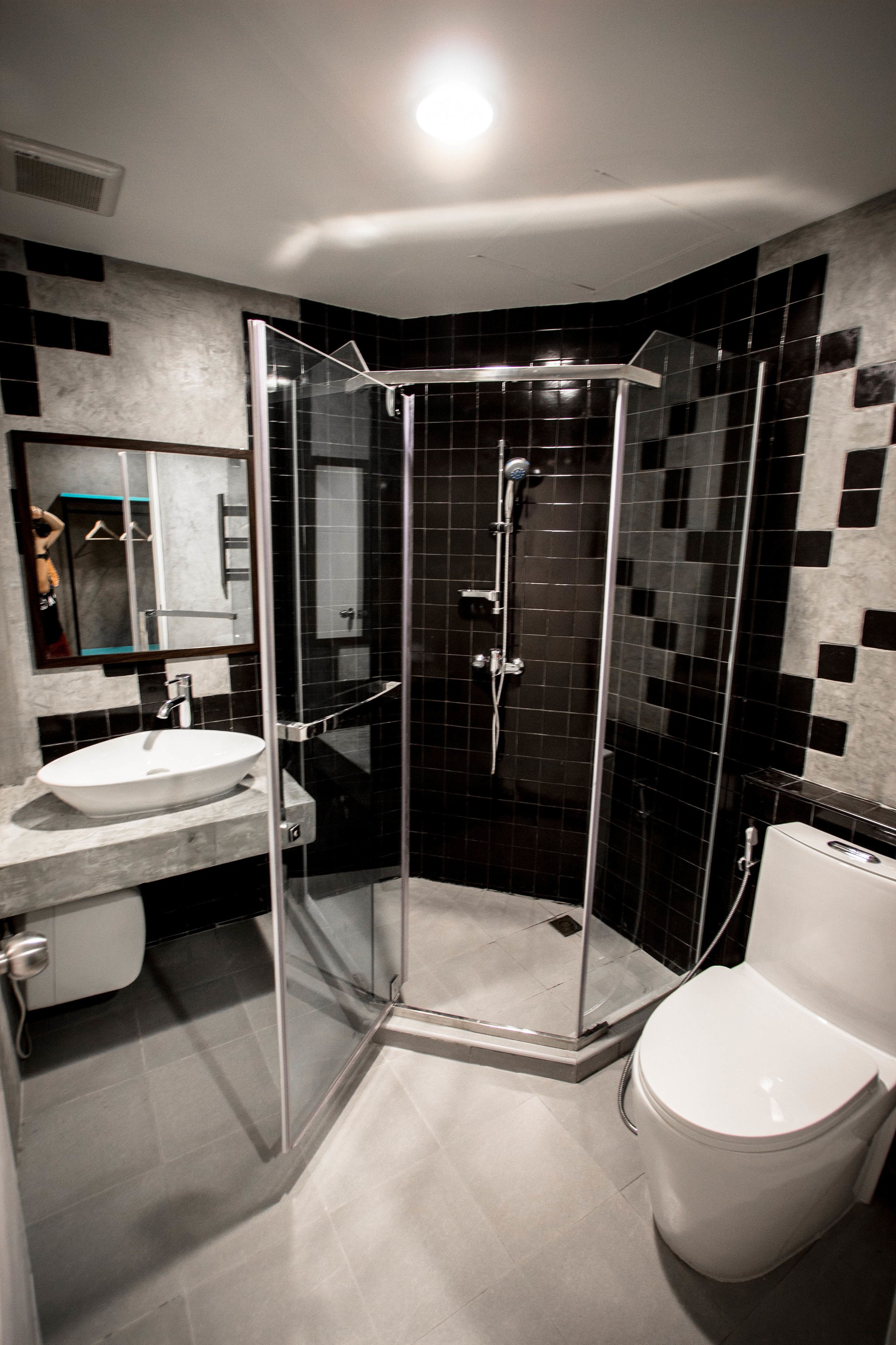 superior double room, 1 double bed | bathroom | shower, free toiletries, hair dryer, towels