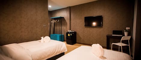 Superior Twin Room, 2 Katil Bujang (Single) | Peralatan tempat tidur hipoalergenik, peti besi dalam bilik, meja