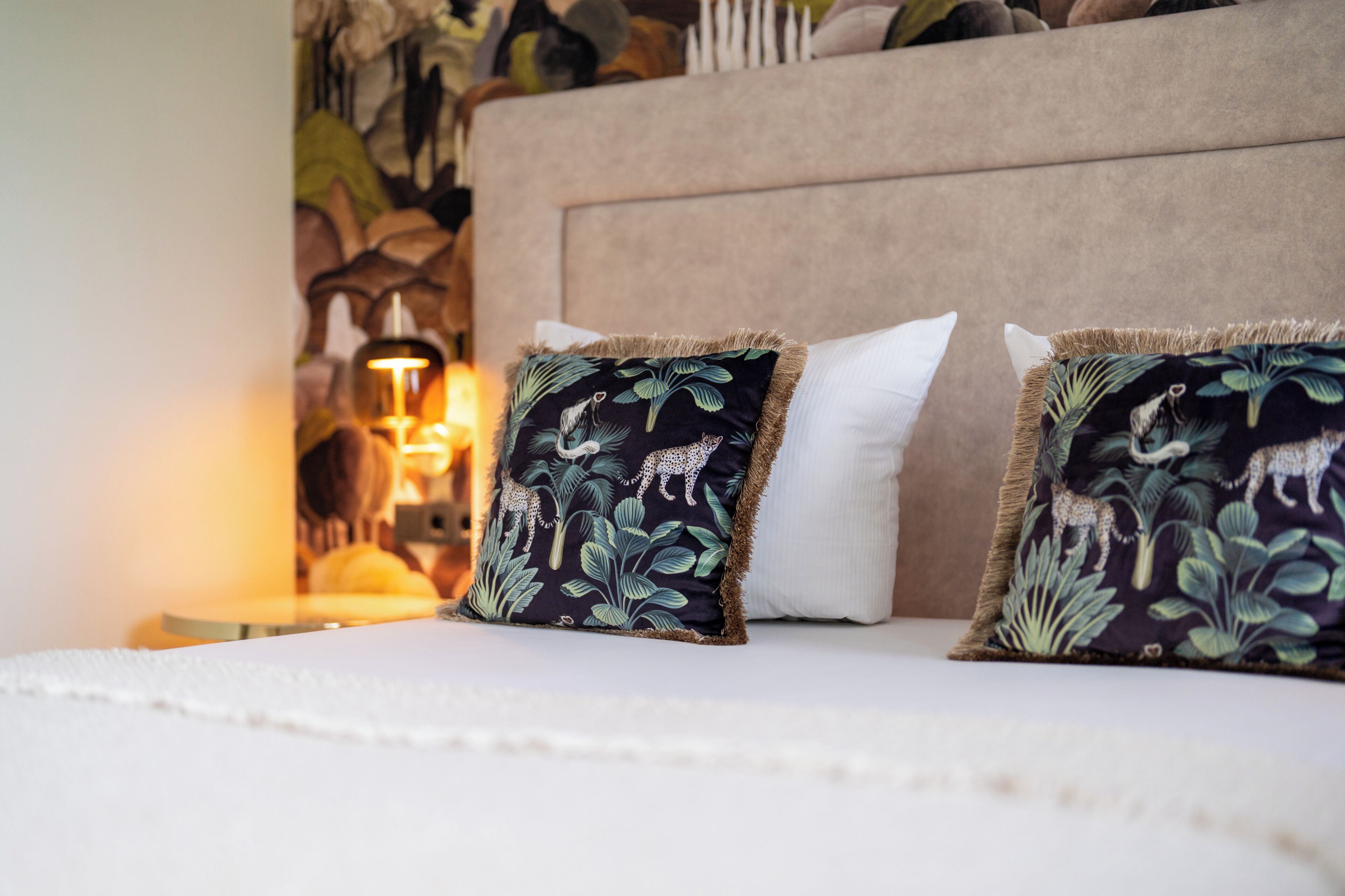 Deluxe Suite | In-room safe, free WiFi, individually decorated, individually furnished