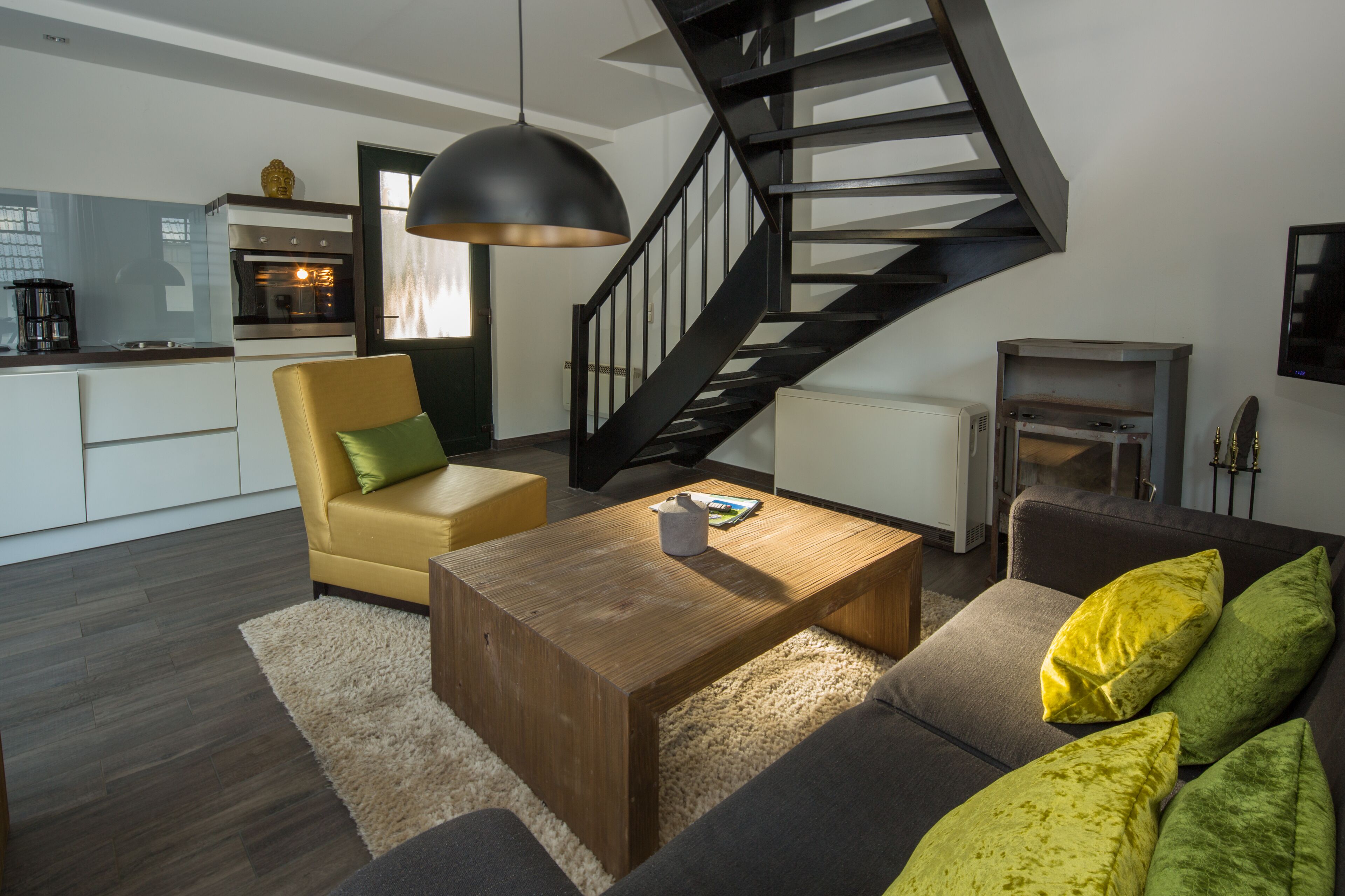 apartment, 1 queen bed, non smoking | living area | flat-screen tv