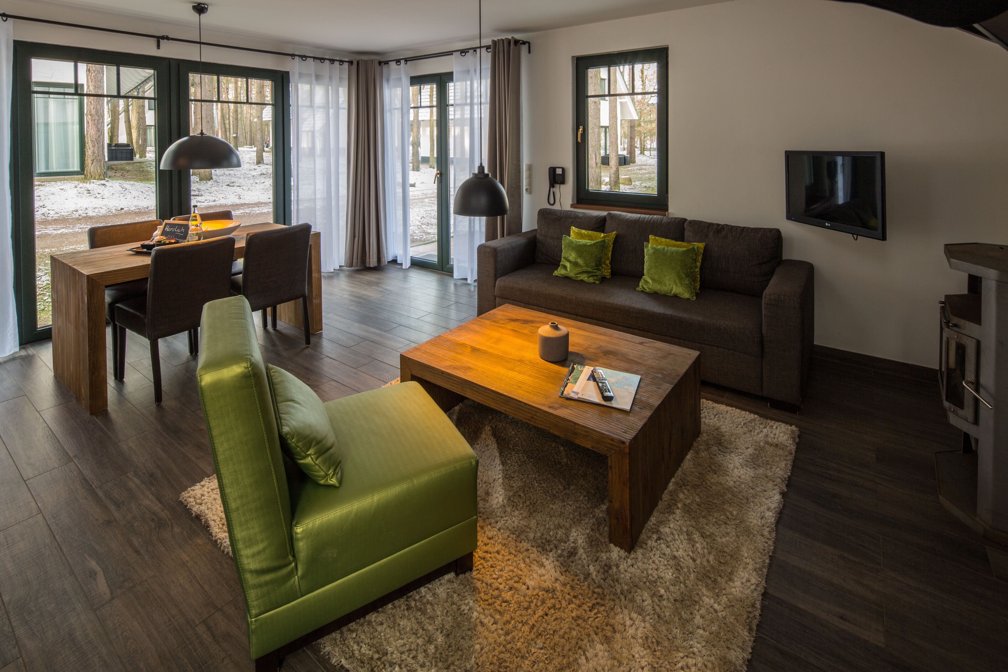 Hus - 2 soveværelser | Stue | Fladskærms-tv