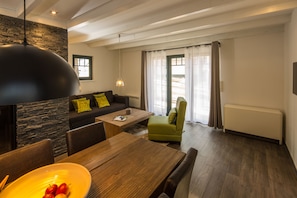 House, 3 Bedrooms | Living area | Flat-screen TV - Van der Valk Naturresort Drewitz (Nossentiner Huette)