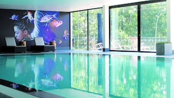 Indoor pool, pool loungers