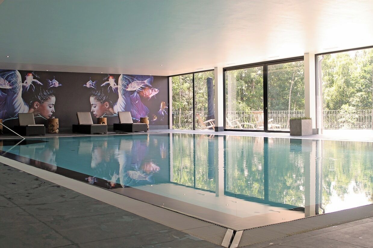 Innendørsbasseng