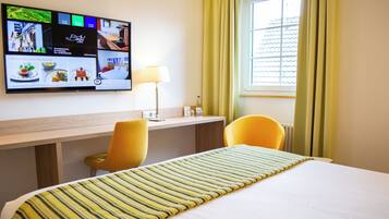 Premium Double or Twin Room | Minibar, in-room safe, desk, laptop workspace