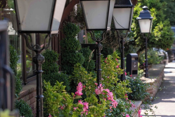 Lunch and dinner served, French cuisine