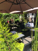 Öğle yemeği ve akşam yemeği sunulur, Fransız mutfağı 