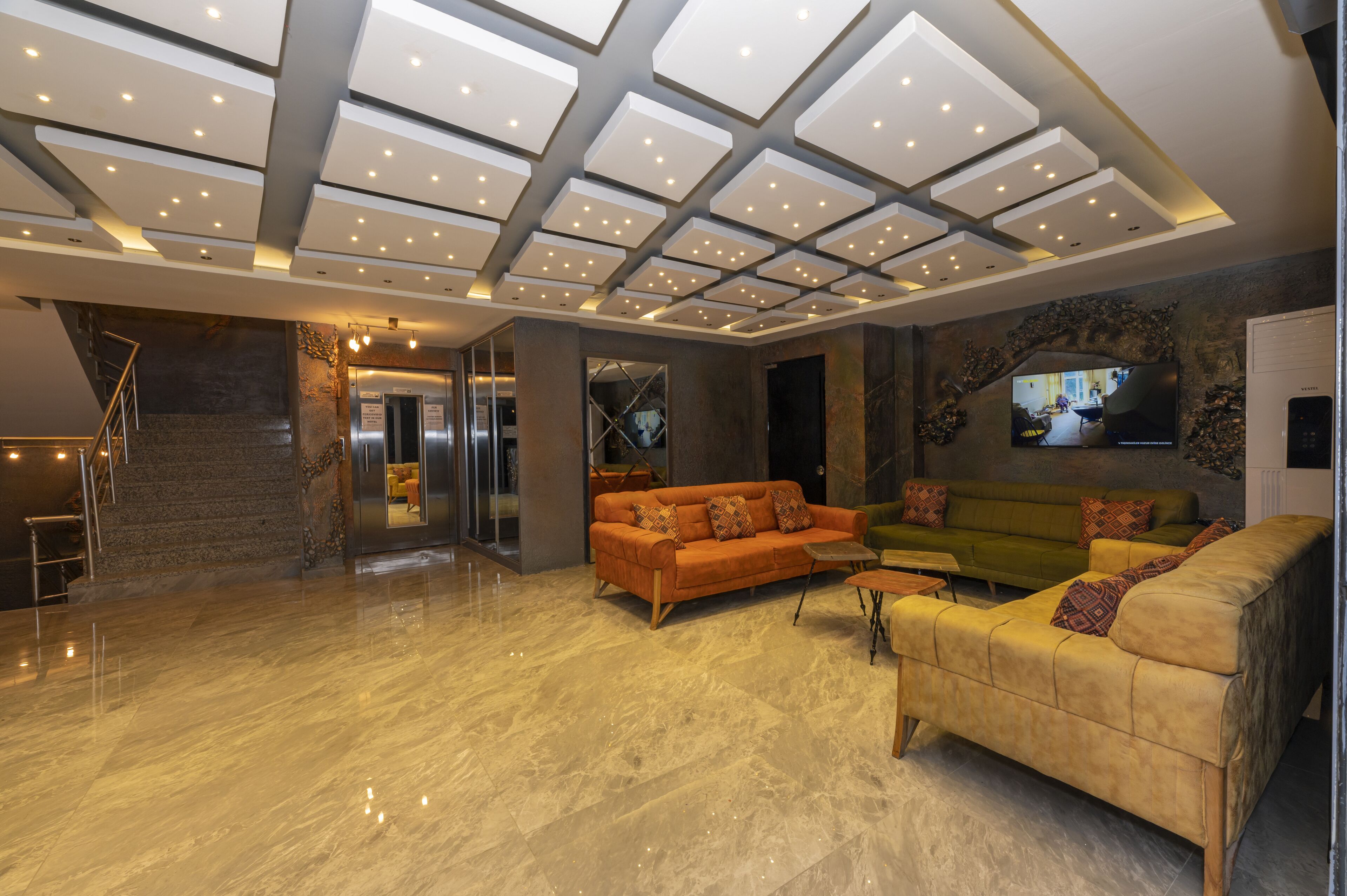 Photo - White Palace Hotel