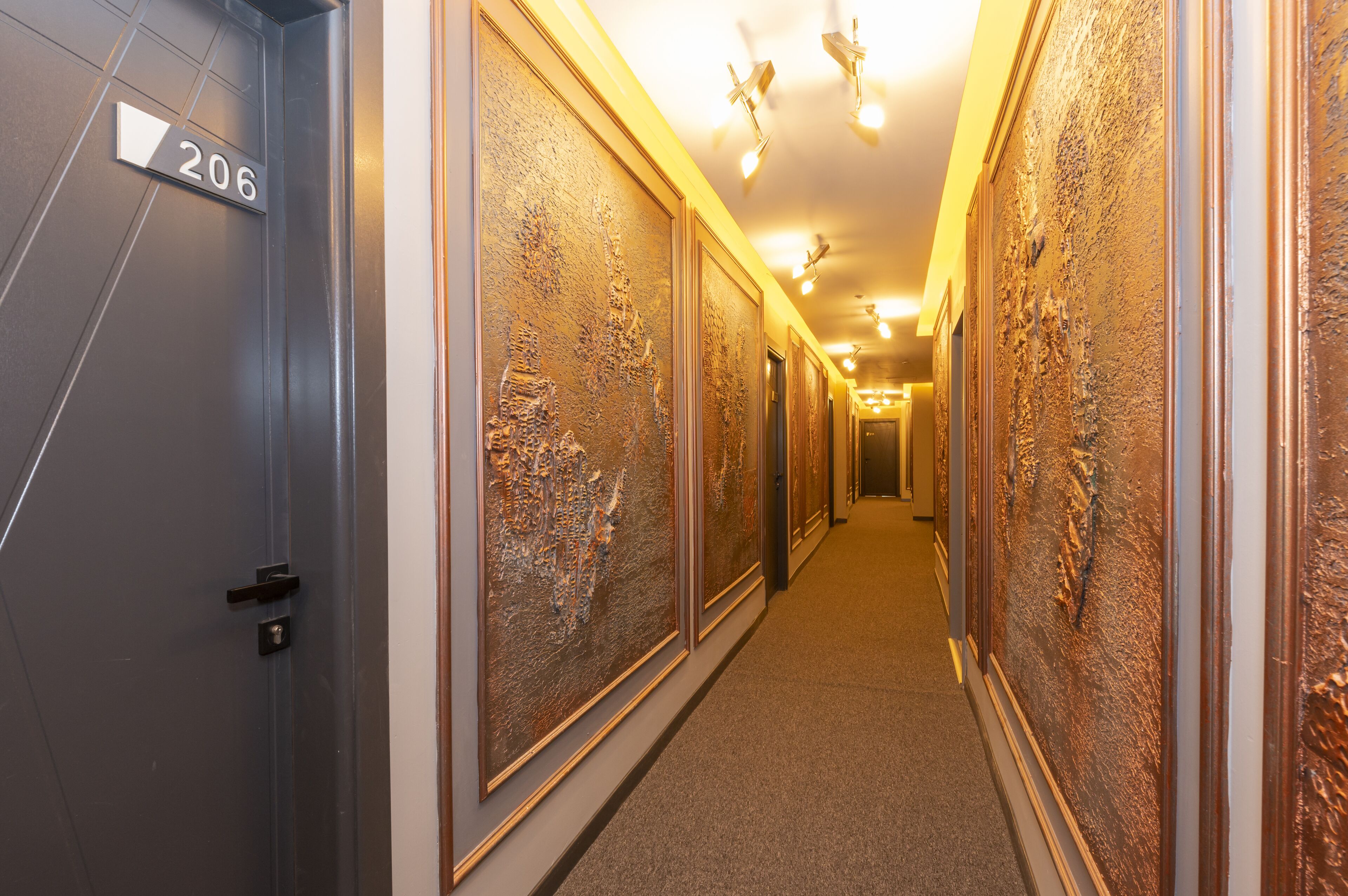 Photo - White Palace Hotel