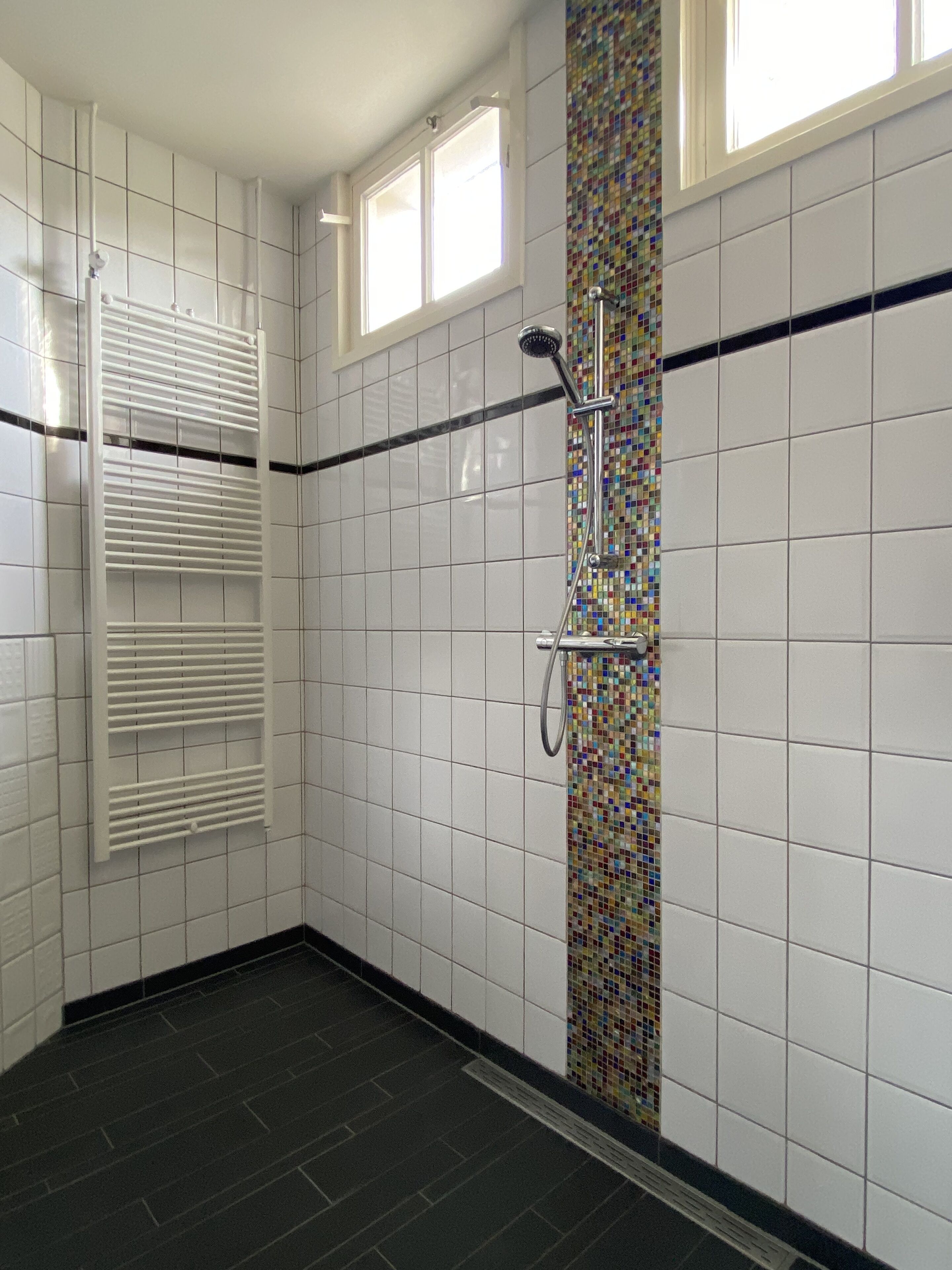 deluxe double room, private bathroom, garden view | bathroom | shower, free toiletries, hair dryer, bathrobes