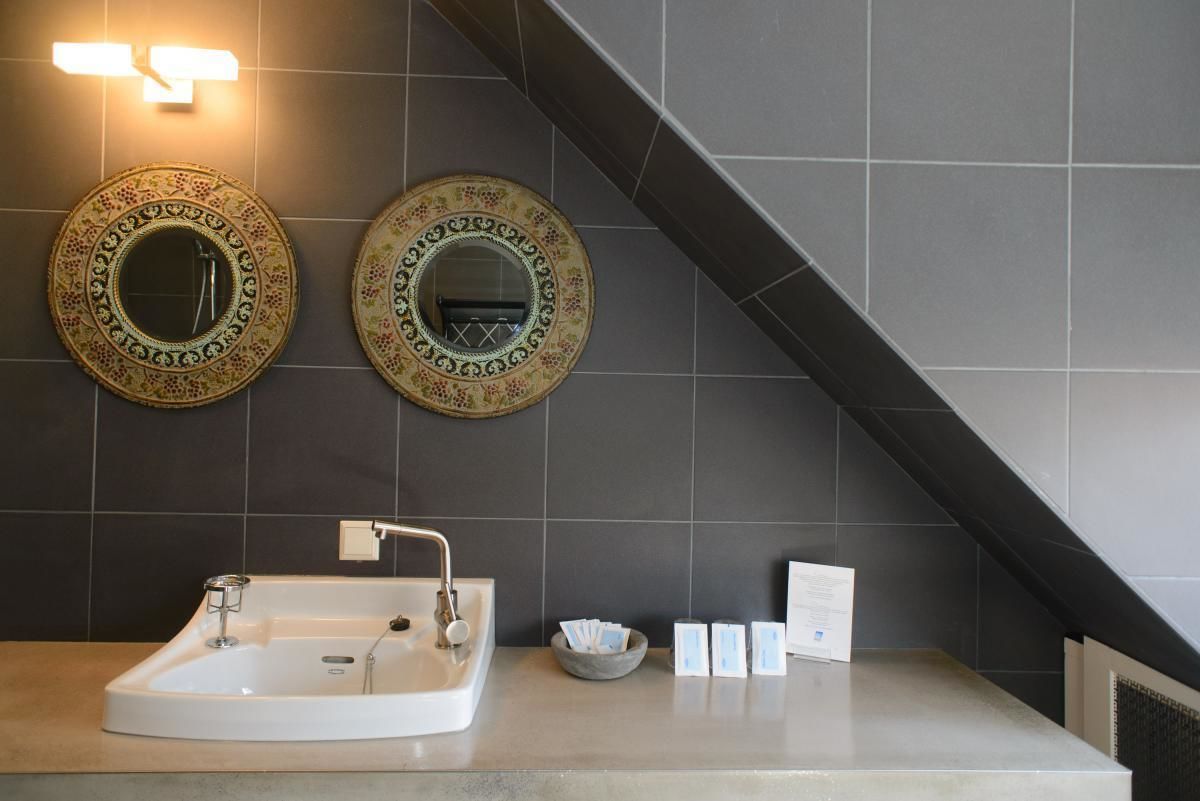 comfort triple room, private bathroom | premium bedding, minibar, individually decorated, individually furnished