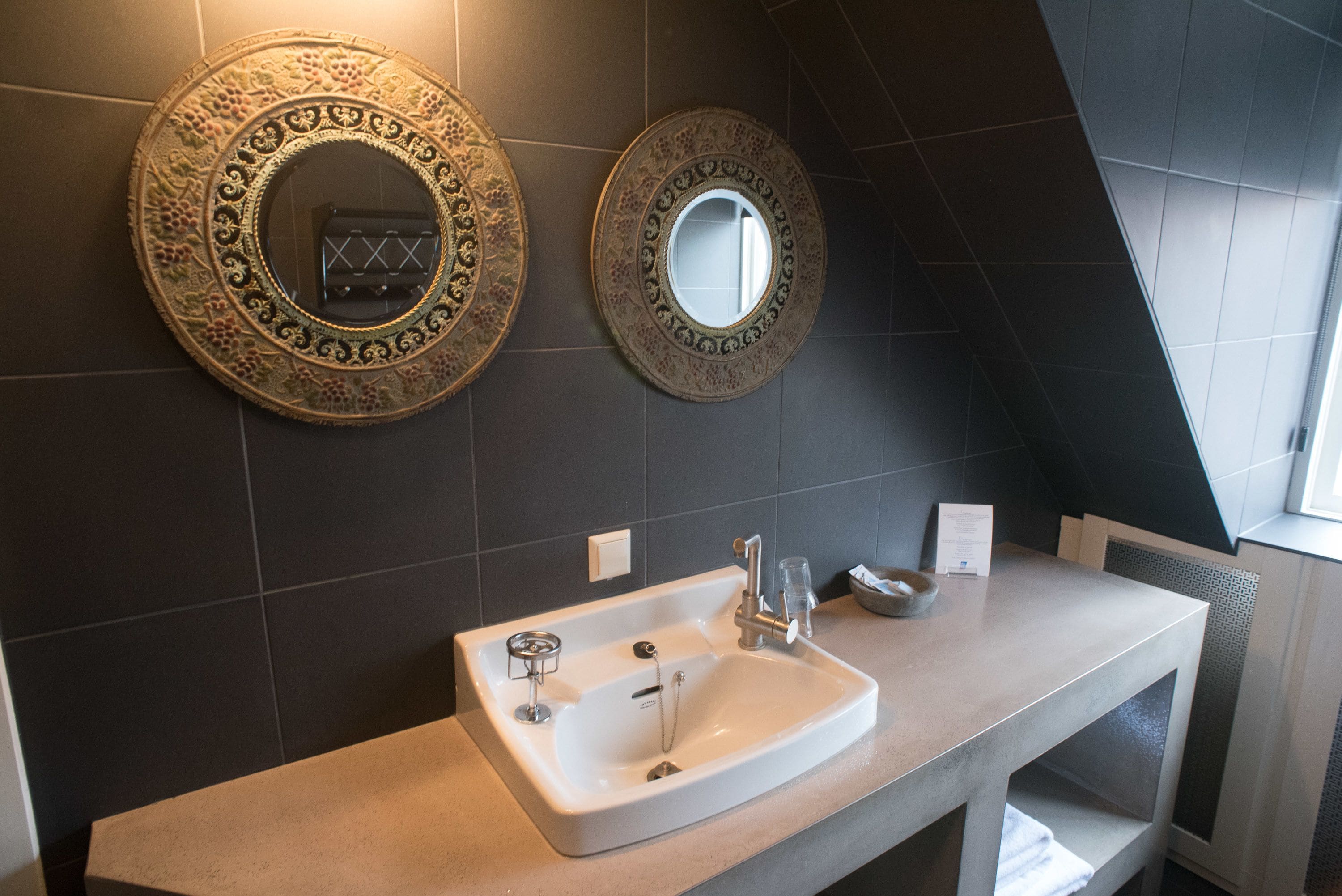 comfort triple room, private bathroom | premium bedding, minibar, individually decorated, individually furnished