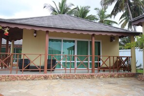 Dusj, toalettartikler (inkludert) og hårføner